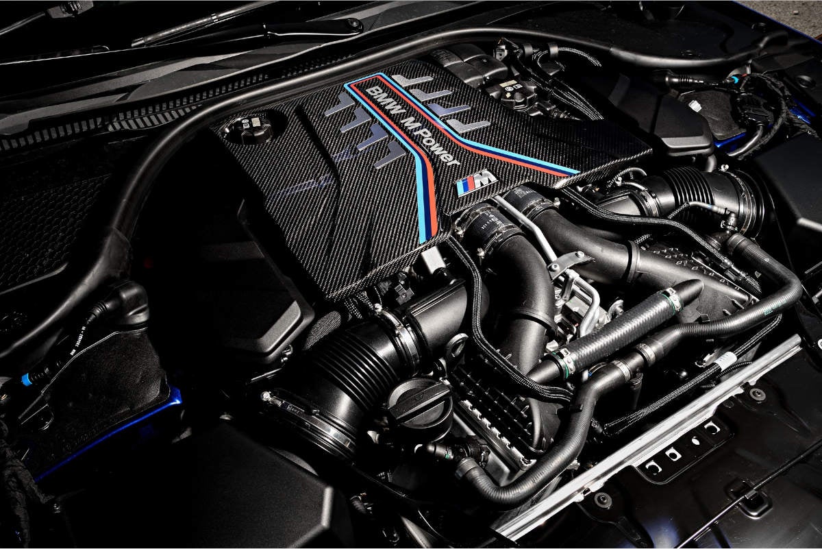 V6 vs. V8 Engine: What's the Difference?